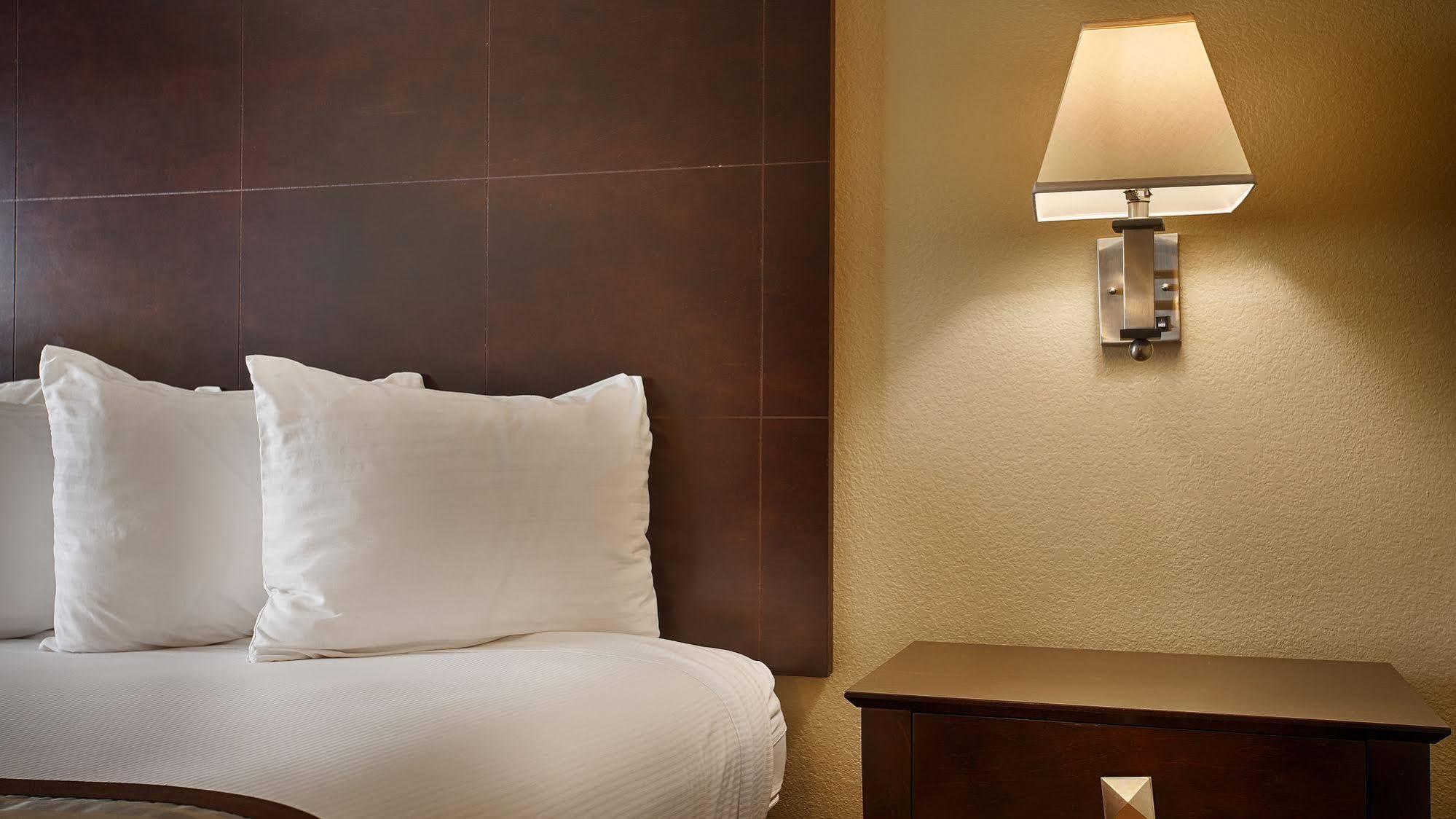 Best Western Orchard Inn Ukiah Buitenkant foto